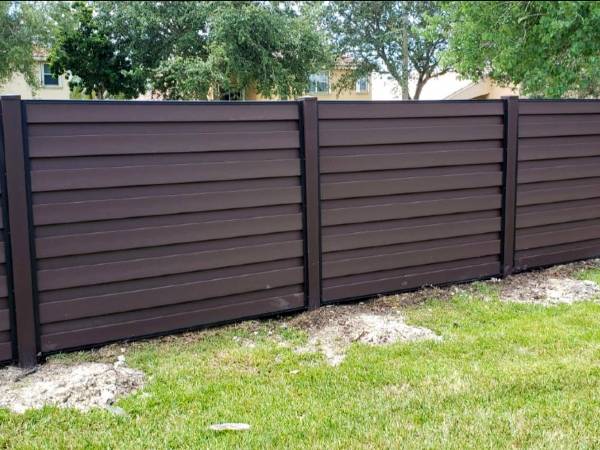 composite fence columbus ohio composite fence installation in columbus ohio by composite fence installers found at columbus fence pros