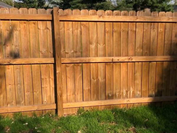 wood fence Columbus Ohio new wood fence installation in Columbus Ohio by wood fence contractors found at Columbus Fence Pros